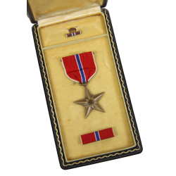 Medal, Bronze Star, in Case, Pfc. Louis Hegmann, 28th Inf. Regt., 8th Infantry Division, ETO