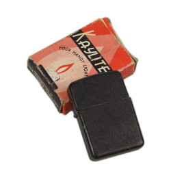 Briquet tempête, THE MANELL COMPANY, Black Crackle Finish, dans sa boîte