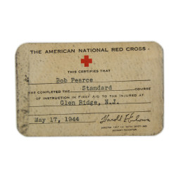 Certificat, formation de secourisme, avec carte de membre, American Red Cross, Robert Pearce, 1942-1944