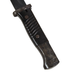 Baïonnette Mauser 98k, complète avec fourreau au même numéro et porte-baïonnette en cuir