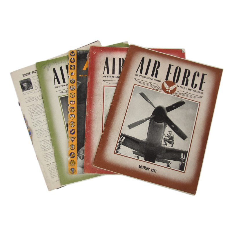 Lot de cinq magazines, AIR FORCE, 1943-1945