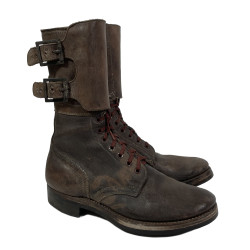 Brodequins à jambières (buckle boots), pointure 8 C, 1944