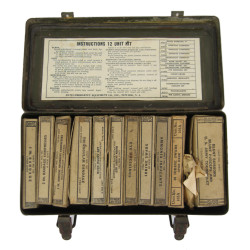 Boîte de premiers secours (First-Aid), 12 Unit, item No. 9777300, 1er type, 1942, complète