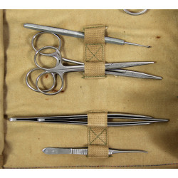 Trousse d'instruments, Hemostatic Forceps, US Navy Medical Department, Corpsman, complète