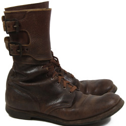 Brodequins à jambières (buckle boots), pointure 10 C, nominatifs