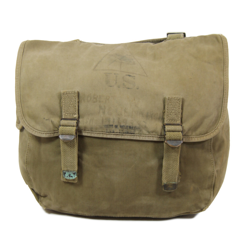 Bag, Field, M-1936, ATLANTIC PRODUCTS CORP. 1941, T/5 Robert Neuenkirch, Serv. Co., 13th Inf. Regt., 8th Infantry Division, ETO